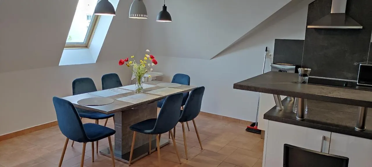 Ikon Apartman Hajduszoboszlo 0*,